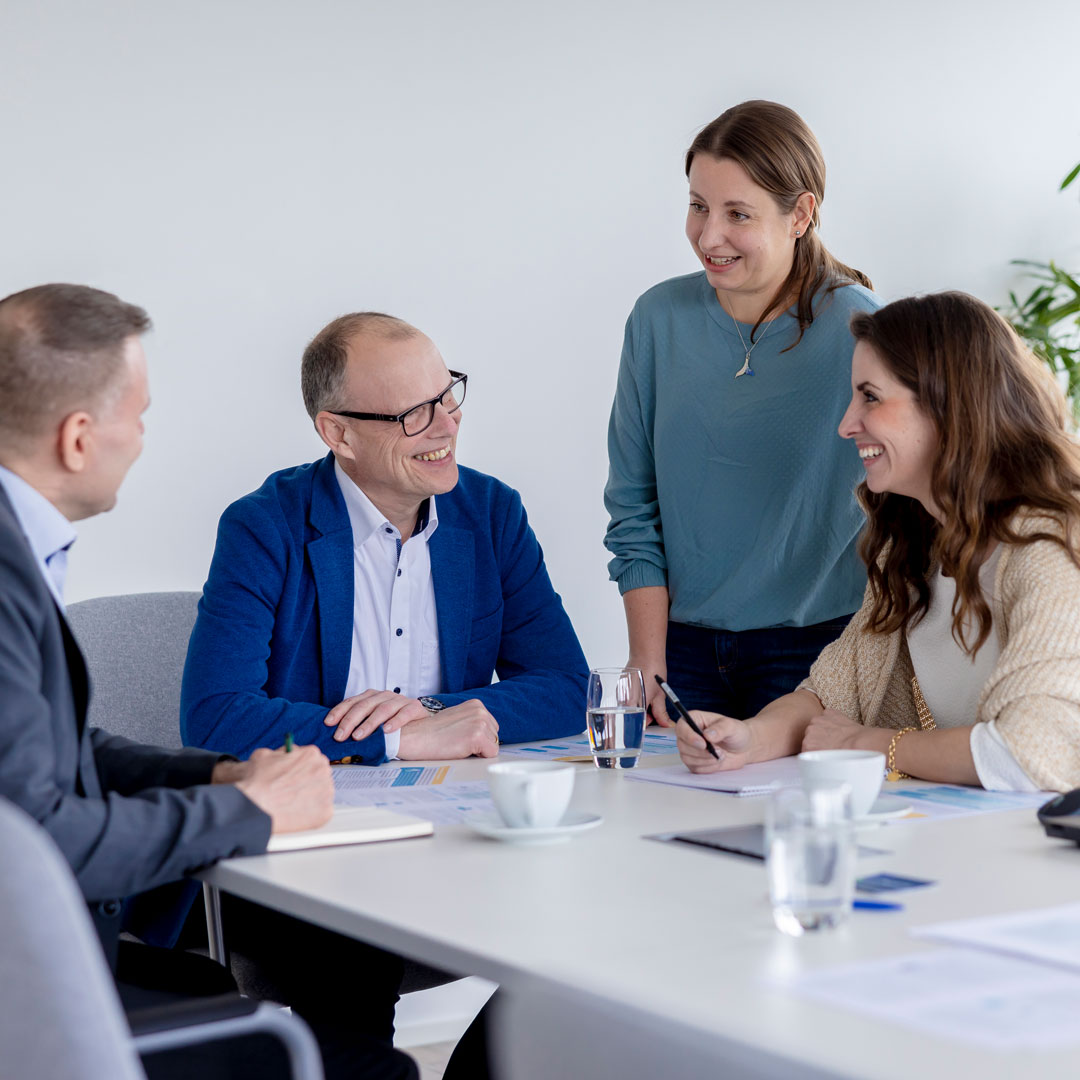 Noventiz Team in einer Besprechung